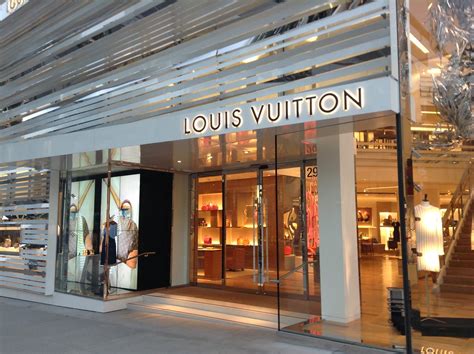 louis vuitton store in beverly hills|louis vuitton beverly hills ca.